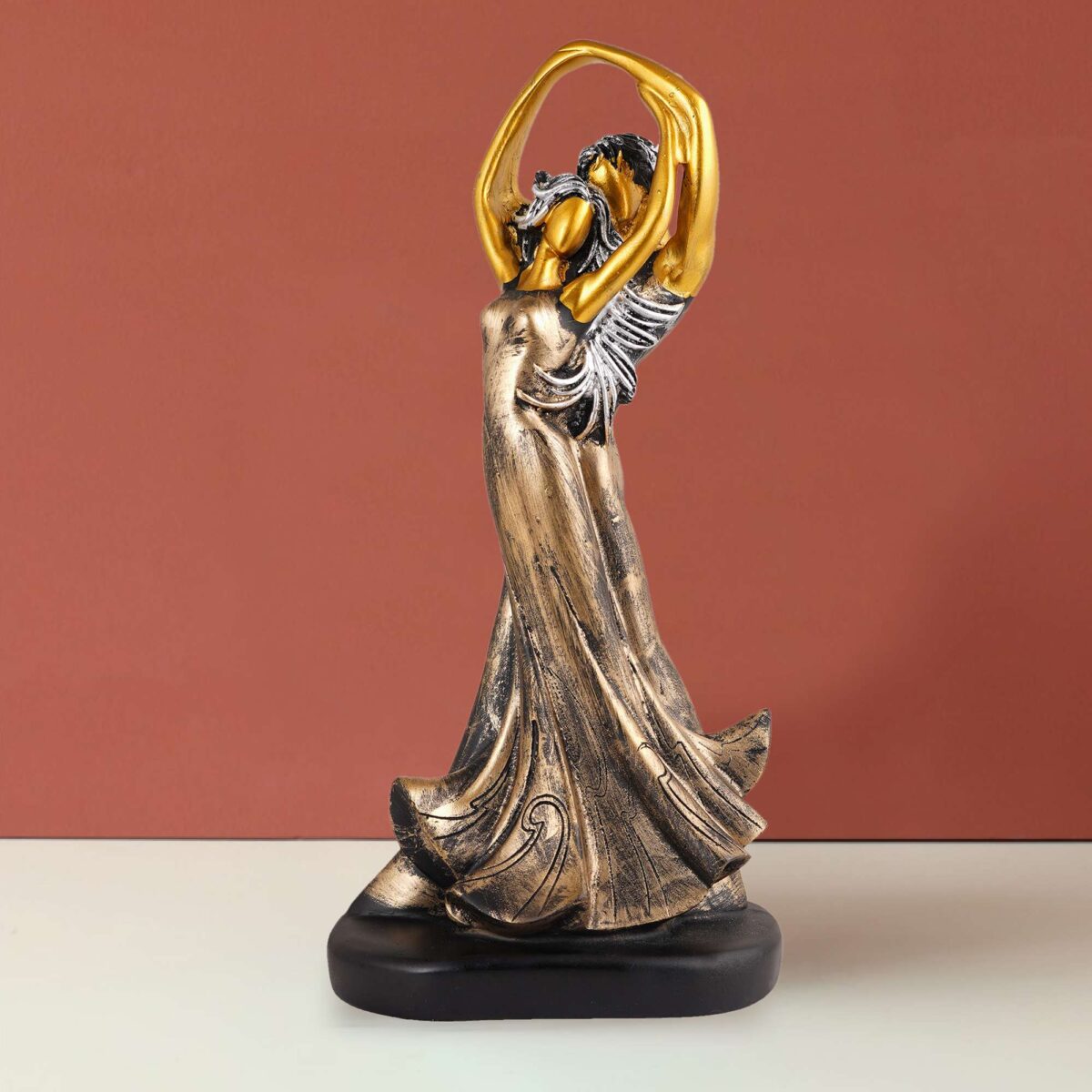 Great Valentine’s Day Gift For Girl & Boys symbolizes true love, Romantic Gift Showpieces brown Golden